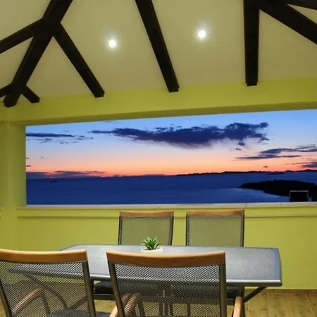 In Bilo With Sea Views, Terrace, Air Conditioning, Wifi 5151-1 شقة Mitlo