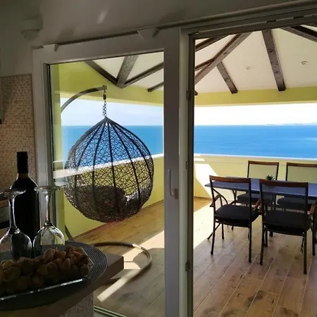 In Bilo With Sea Views, Terrace, Air Conditioning, Wifi 5151-1 شقة *