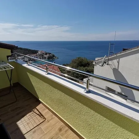 In Bilo With Sea Views, Terrace, Air Conditioning, Wifi 5151-1 Apartamento Dolac