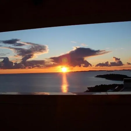 In Bilo With Sea Views, Terrace, Air Conditioning, Wifi 5151-1 Apartamento