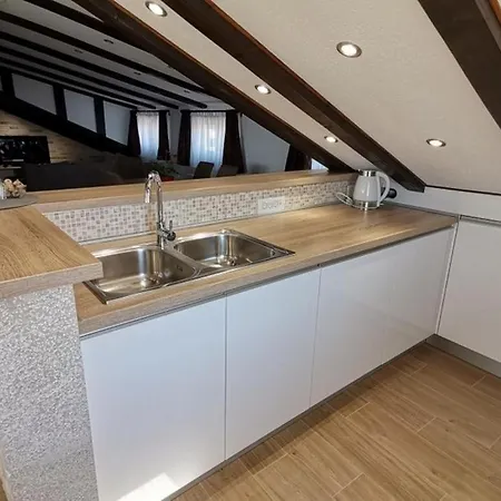 In Bilo With Sea Views, Terrace, Air Conditioning, Wifi 5151-1 Apartament *