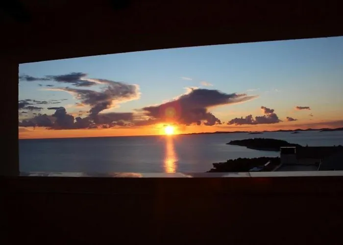 In Bilo With Sea Views, Terrace, Air Conditioning, Wifi 5151-1 Appartement