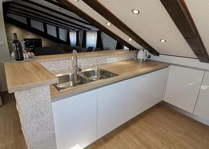 In Bilo With Sea Views, Terrace, Air Conditioning, Wifi 5151-1 Appartement *