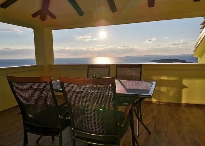 In Bilo With Sea Views, Terrace, Air Conditioning, Wifi 5151-1 *