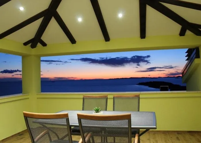 In Bilo With Sea Views, Terrace, Air Conditioning, Wifi 5151-1 Appartement Mitlo